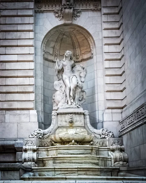 Schönheitsbrunnen — Stockfoto