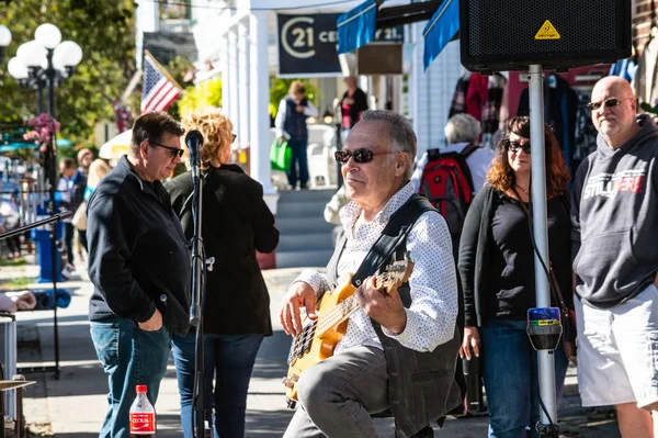 Gitaar op de beurs — Stockfoto