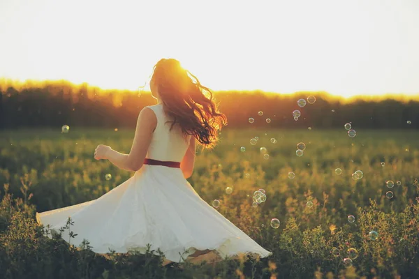 Beautiful Girl Dancing Park Sunset Light Soap Bubbles Happiness Concept — Stock Photo, Image