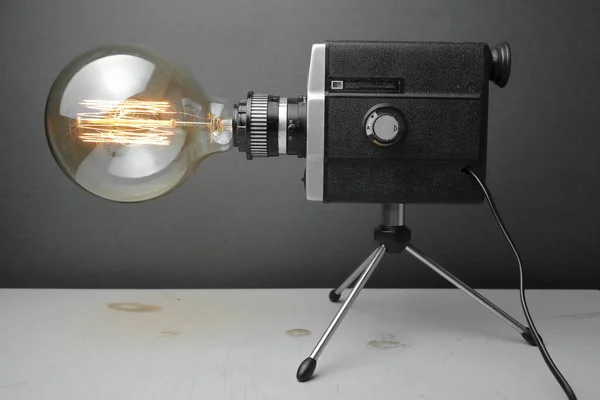 Retro Lamp Old Camera Edison Lamp Gray Background Concept Good — Stock Photo, Image