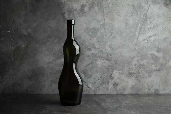 Wine Bottle Concrete Background Free Space Inscription High Quality Photo — Stock Photo, Image