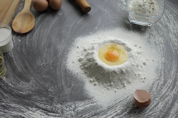 Broken Chicken Egg Pile Flour Olive Oil Milk Kitchen Tool — Stock Photo, Image
