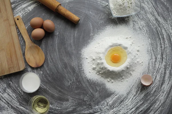 Broken Chicken Egg Pile Flour Olive Oil Milk Kitchen Tool — Stock Photo, Image