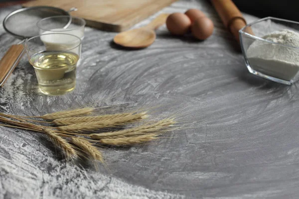 Chicken Egg Flour Olive Oil Milk Wheat Ears Kitchen Tool — Stock Photo, Image