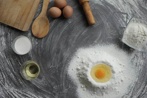 Broken Chicken Egg Pile Flour Olive Oil Milk Kitchen Tool — Stock Photo, Image