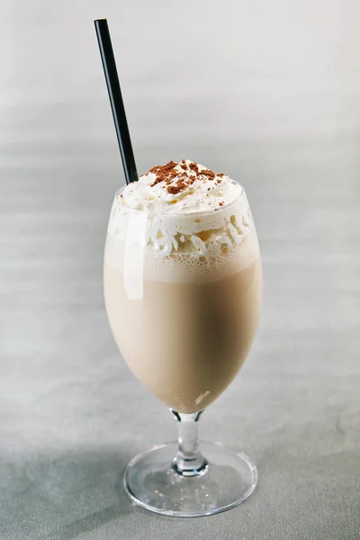 Milkshake Grå Bakgrund — Stockfoto