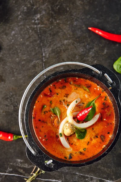 Tom Yum Tom Yam Squid Shrimp Chili Peppers Lime Juice — Stock Photo, Image