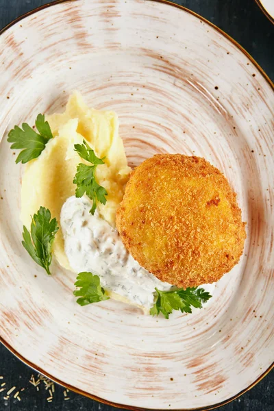 Fried Chicken Kiev Made Meat Fillet Pounded Rolled Cold Butter — Stock Photo, Image