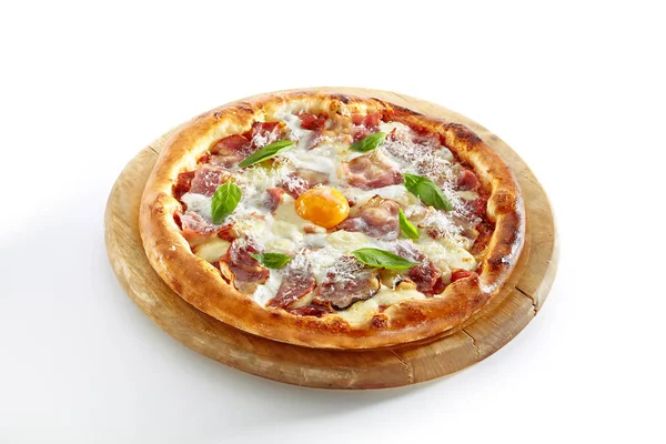 Pizza Carbonara Con Bacon Crema Parmigiano Reggiano Rucola Salsa Pomodoro — Foto Stock
