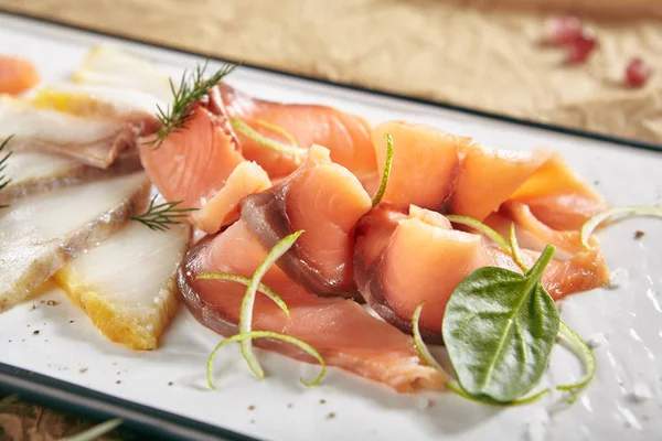 Exquisite Serving Restaurant Plate Smoked Salted Raw White Fish Fillet — Stock Photo, Image