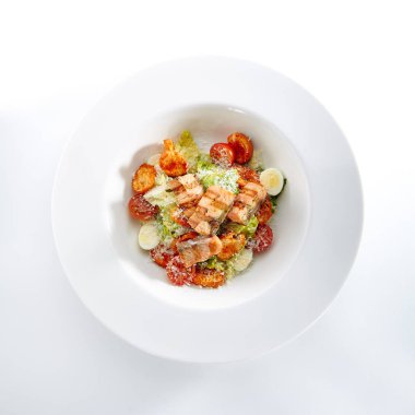 Izgara Somon Izole sezar salatası