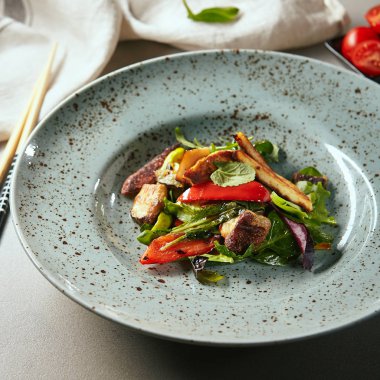 Iştah açıcı salata öğle yemeği