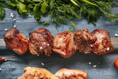 ŞişTe Kuzu Izgara Kebabı Kapat