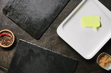 Yiyecek Fotoğraf Şablonu Olarak Boş Tabaklar Tahta Masa