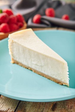 Mavi Plakalı Klasik Düz New York Cheesecake