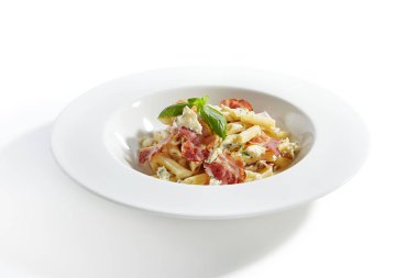 Pastırma ve Mavi Peynir close up ile İtalyan Penne Makarna
