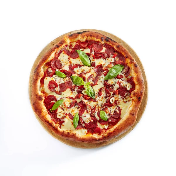Гаряча піца Диявольо з перцем Джалапено ізольований на білому Backgro — стокове фото