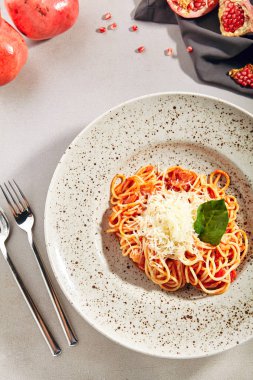 Amatriciana soslu klasik İtalyan spagetti