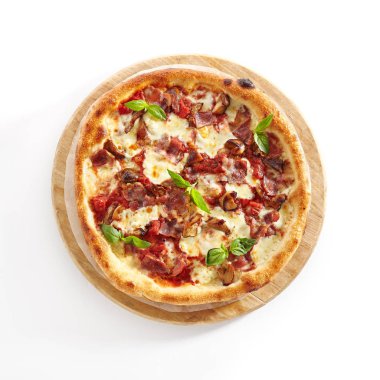 Pastırma Beyaz Arka Plan Izole ile Kanada Pizza