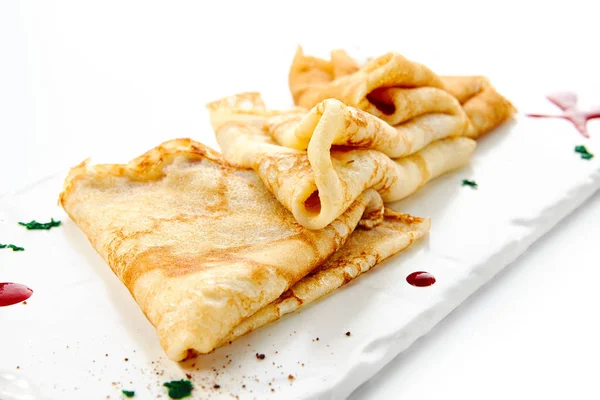 Gevouwen crêpe of pannenkoeken — Stockfoto