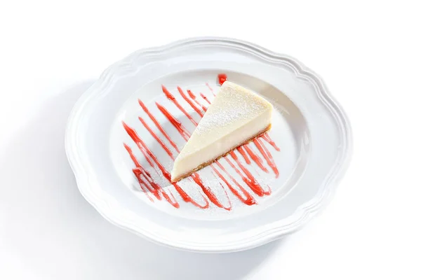 Beyaz Tabak Close Up Klasik New York Cheesecake — Stok fotoğraf