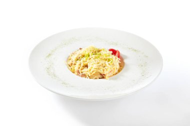 Rendelenmiş Parmesan Peynirli Izolat lı Lezzetli Spagetti Carbonara
