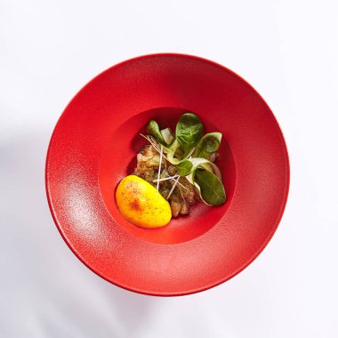 Eel Tartar sos ve tutku meyve mus üst görünümü