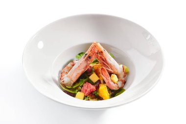 Karides li salata üst görünümü