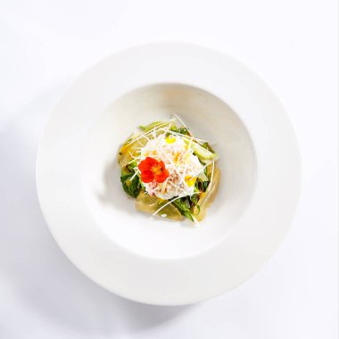 Ispanak ve armut üst görünümü ile Kırmızı kral yengeç