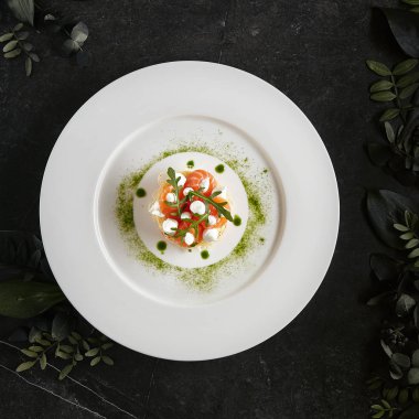 Somon Millefeuille wi Güzel Servis İtalyan Mutfağı Çanak