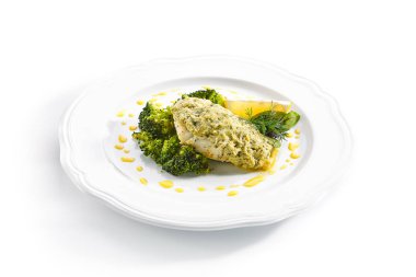 Brokolili Krema Soslu Pike Levrek veya Zander Fileto