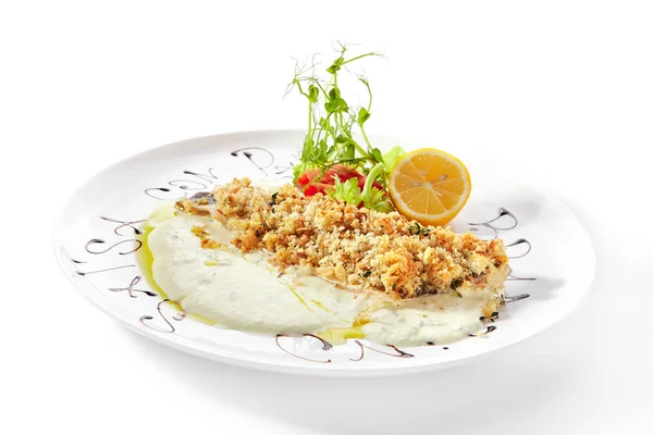 Breaded Pike Perch or Zander Fillet with Cream Sauce Isolated — Stock Photo, Image