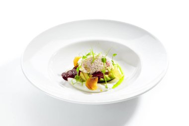 Trüf ve Yengeç ile Nefis Hizmet Avokado Salatası