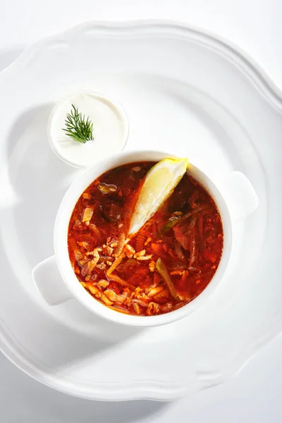 肉ソリャンカ、ソルジャンカまたはサルタートスープ分離 — ストック写真