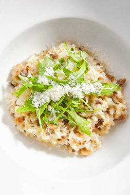 Boletus orman mantarile Risotto