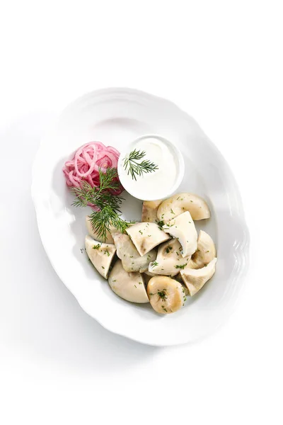 Pickled Milk Mushrooms, Marinated Red Onion Rings and Sour Cream — Stock Photo, Image