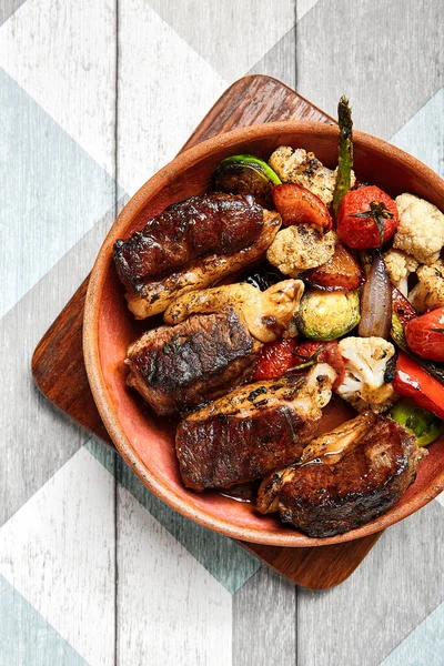 Mutton Horno Con Verduras Carne Cordero Servida Tazón Cerámica Marrón — Foto de Stock