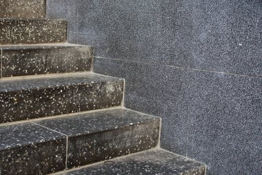 Bir Metro İstasyonu içinde taş merdivenle closeup.