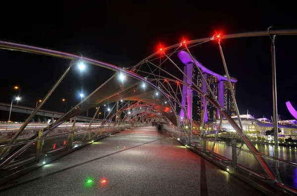 Singapur Junio 2018 Increíble Vista Nocturna Del Hermoso Puente Área — Foto de Stock