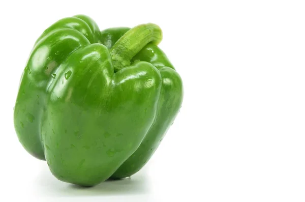 Groene Paprika Een Witte Achtergrond — Stockfoto
