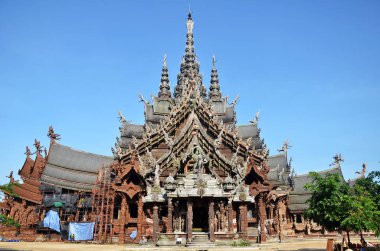 Pattaya, Tayland-20 Haziran, 2018: Pattaya, Tayland için gerçeğin Sanctuary görünümünü. Bir all-ahşap heykeller ile dolu bina mabettir.