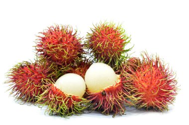 Olgun rambutan beyaz arka plan üzerinde izole