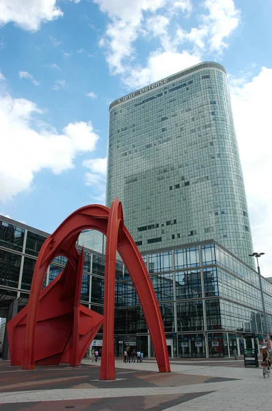Paris Francja Jul 2018 Calder Czerwony Pająk Biznesowej Dzielnicy Défense — Zdjęcie stockowe