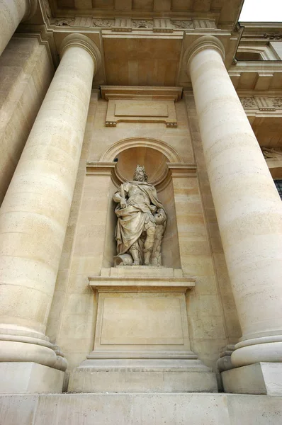 Paris France Jul 2018 Skulpturen Auf Der Fassade Der Les — Stockfoto