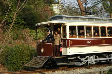 Inuyama, Japonya-23 Nisan, 2018: Tramvay araba at Museum Meiji-Mura Japonya'da. 1867-1989 arasında tarihi binalar Meiji-mura açık hava Mimarlık Müzesi korur