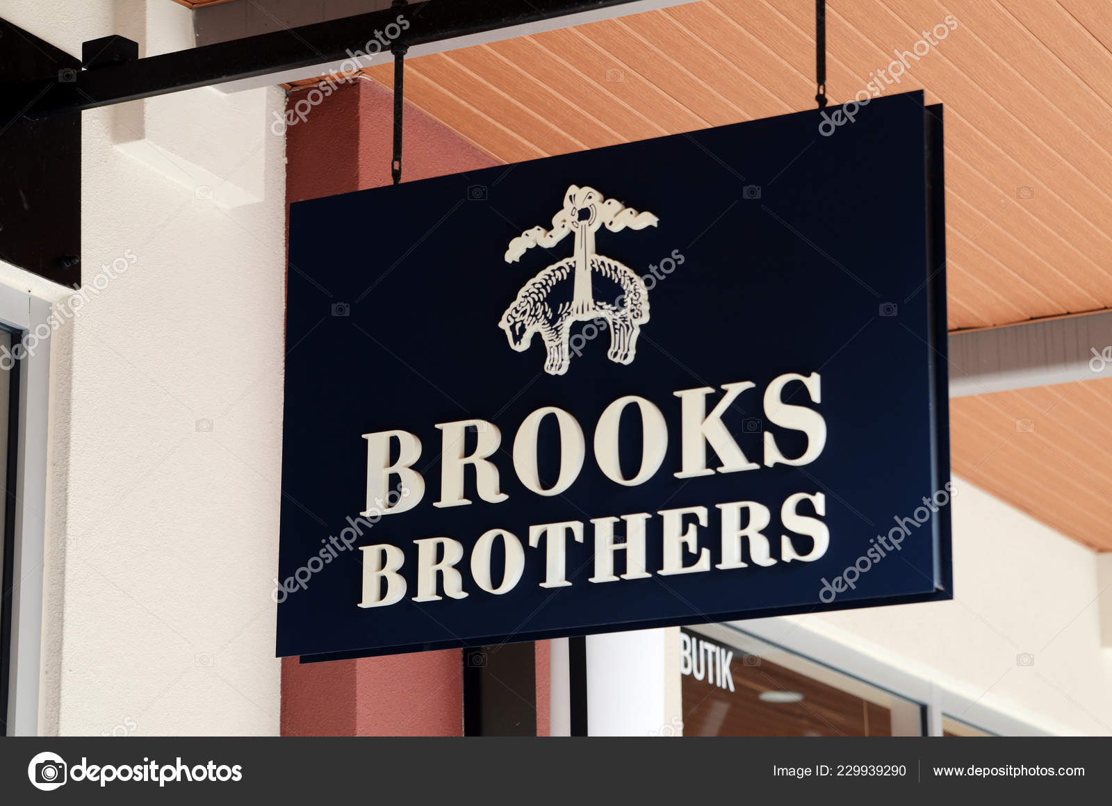 brooks brothers fashion