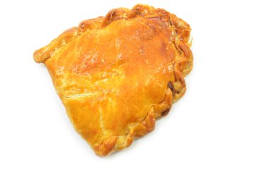 Beyaz bir arka plan üzerinde izole pişmiş kaya puf böreği