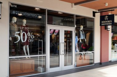 Genting Highlands, Malezya - 03 Aralık 2018: Brooks Brothers moda mağaza Genting Highlands, Malezya. Brooks Brothers ABD'de 1818 yılında kurulan en eski giyim mağaza zincirleri biridir.
