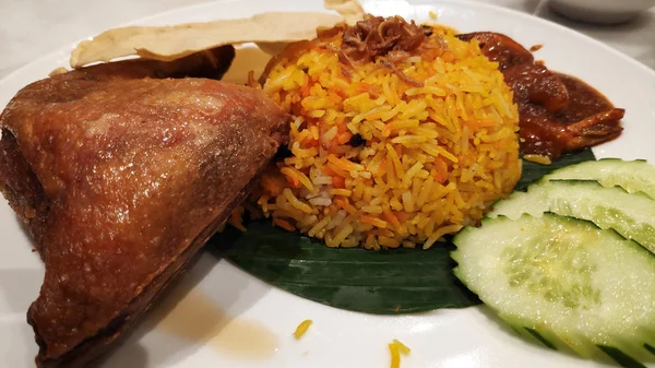 Nasi Lemak Tradycyjne Malajskie Pikantne Danie Ryżowe — Zdjęcie stockowe