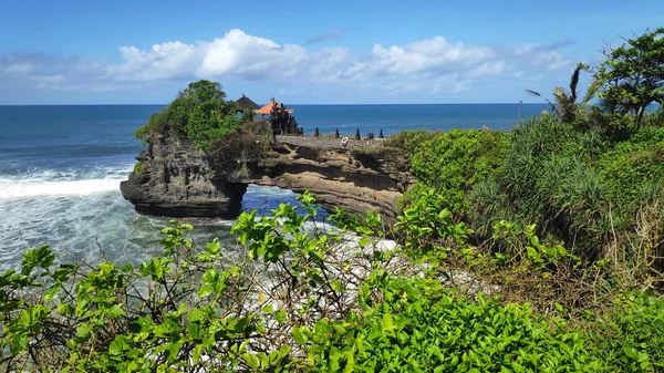 Pura Batu Bolong Borde Acantilado Costa Con Agujero Roca Bali — Foto de Stock